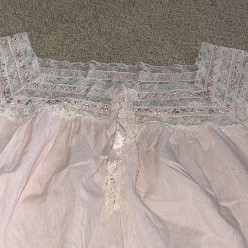 Vintage Unique Barbizon Peignoir Nightgown Robe Set Lace Embroidered Pink SZ M - Picture 7 of 11